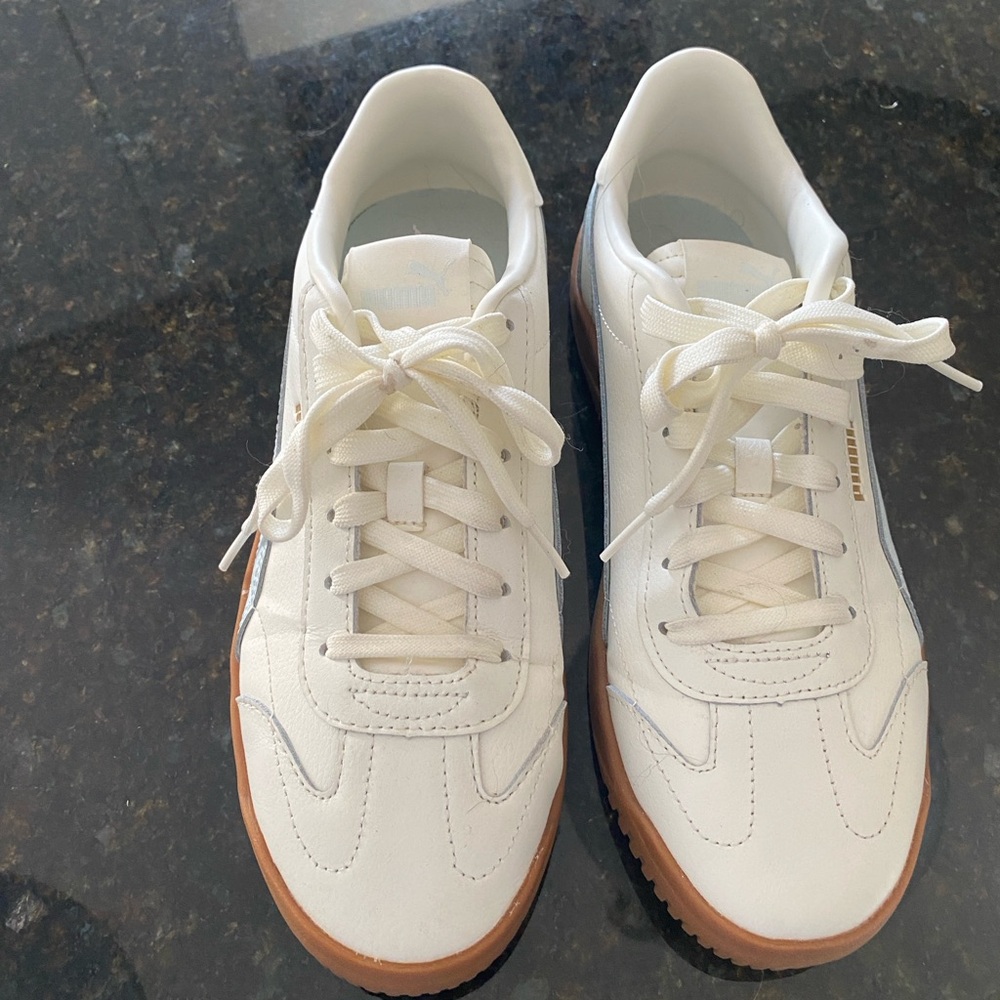 Puma White Sneakers with Gum Sole